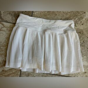 Lululemon Athletica White Mini Skirt